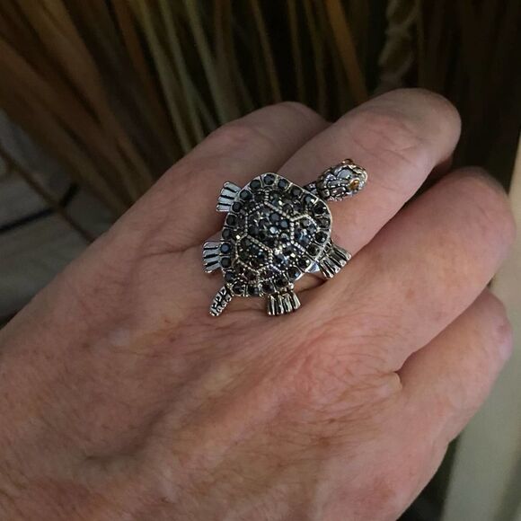 Turtle Brass Rhodium Crystal Moveable Ring sizes 8,9,10 - Picture 4 of 7